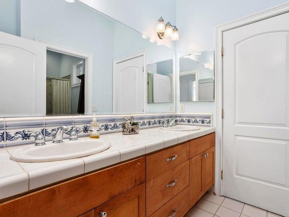 1101 York Dr., Vista CA 92084
