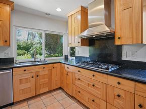 911 Orchid Way, Carlsbad CA 92011