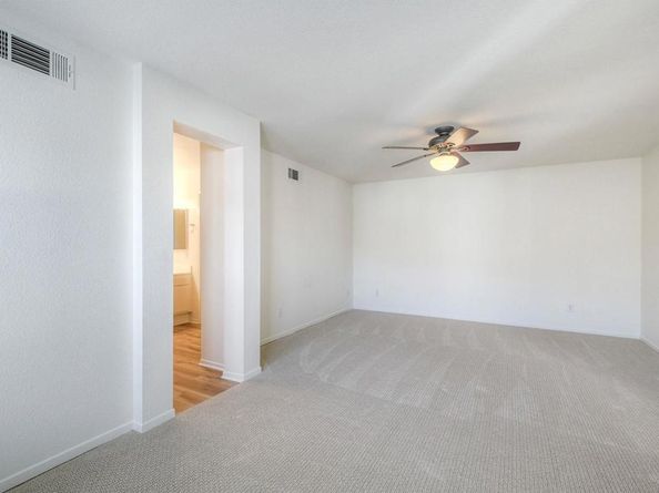 5005 Codorniz Way 8, Oceanside CA 92057