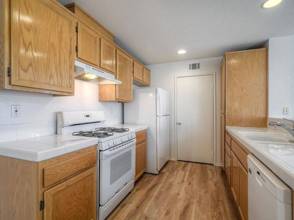 5005 Codorniz Way 8, Oceanside CA 92057