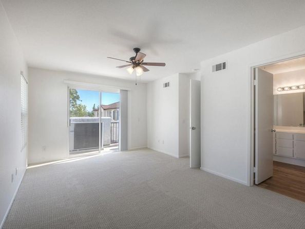 5005 Codorniz Way 8, Oceanside CA 92057