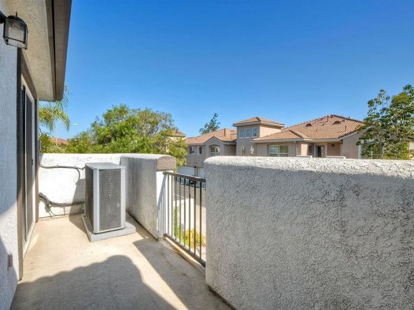 5005 Codorniz Way 8, Oceanside CA 92057