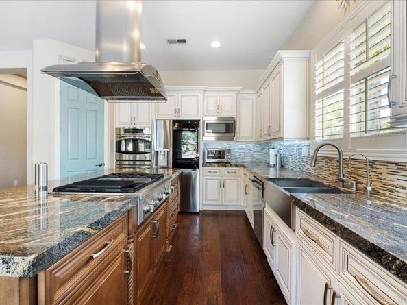 1683 Brady Circle, Carlsbad CA 92008