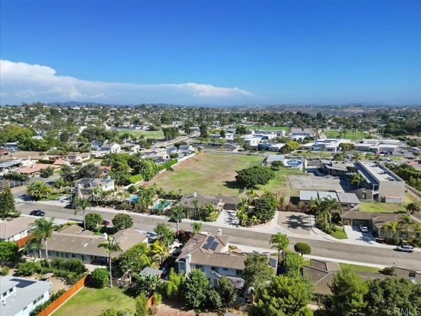 1683 Brady Circle, Carlsbad CA 92008