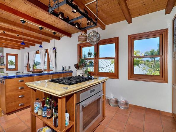 630 Ocean View Avenue, Encinitas CA 92024