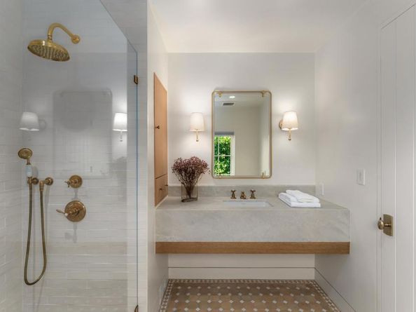 6260 Waverly Avenue, La Jolla CA 92037
