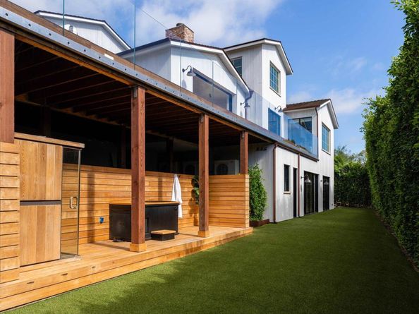 6260 Waverly Avenue, La Jolla CA 92037