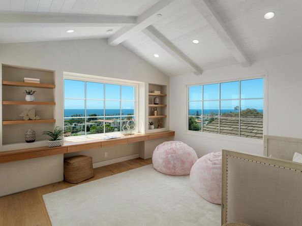 6260 Waverly Avenue, La Jolla CA 92037