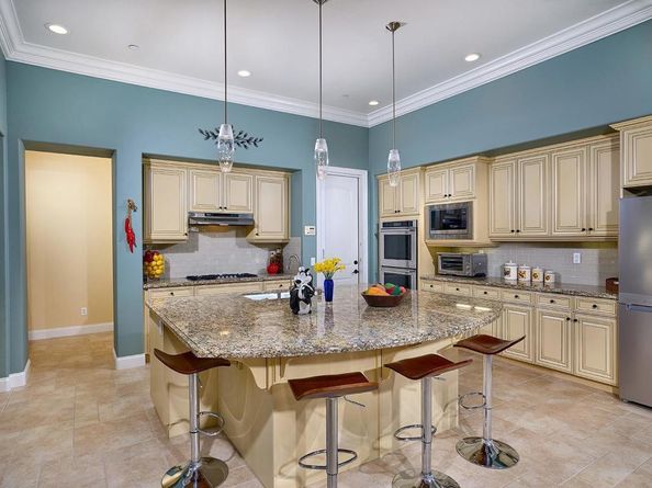 2101 Timneh Court, Oceanside CA 92057