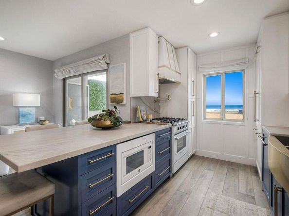 1202 N Pacific Street 307A, Oceanside CA 92054