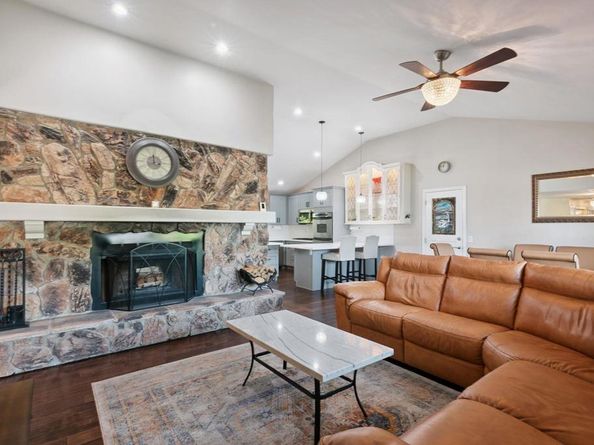 139 Parnassus Circle, Oceanside CA 92054