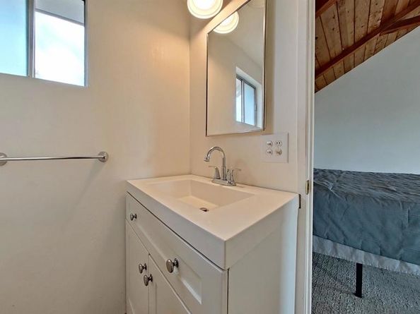 2862 Highland Drive, Carlsbad CA 92008
