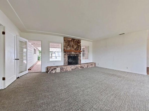 2862 Highland Drive, Carlsbad CA 92008