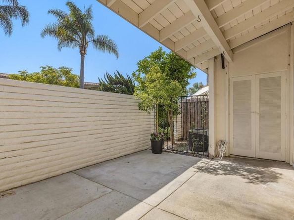 7019 Estrella De Mar Road, Carlsbad CA 92009