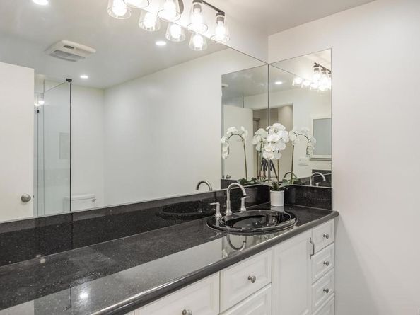 7019 Estrella De Mar Road, Carlsbad CA 92009