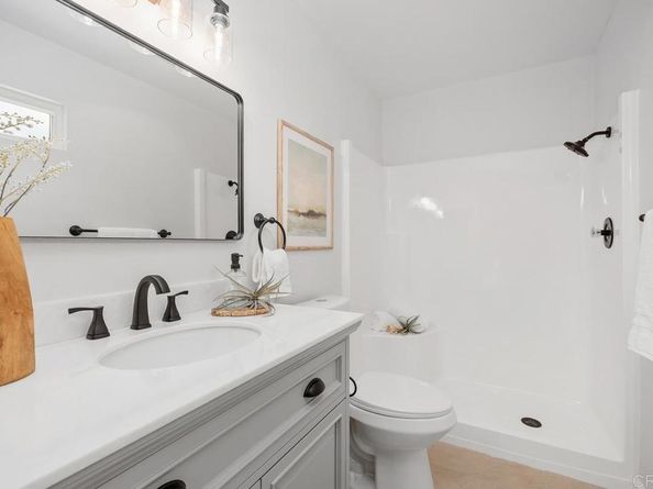 711 La Quebrada, Encinitas CA 92024