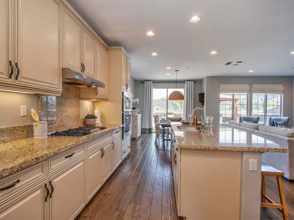 7146 Sitio Destino, Carlsbad CA 92009