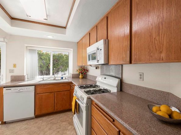 4125 Arcadia Way, Oceanside CA 92056