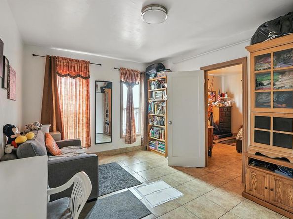 2701 11 Imperial Avenue, San Diego CA 92102