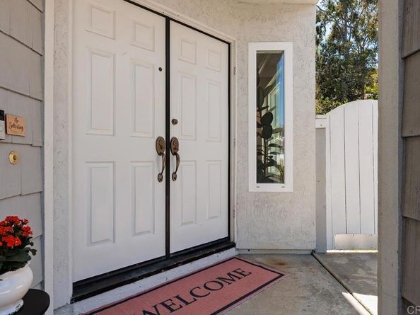 6819 Xana Way, Carlsbad CA 92009