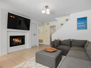 6819 Xana Way, Carlsbad CA 92009