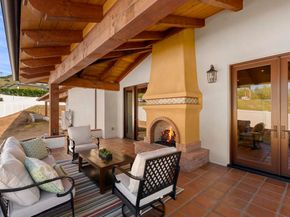 2525 Date Palm Court, Vista CA 92084