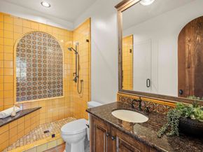 2525 Date Palm Court, Vista CA 92084