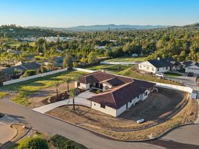 2525 Date Palm Court, Vista CA 92084
