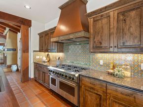 2525 Date Palm Court, Vista CA 92084