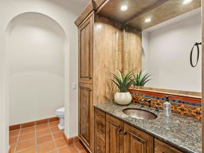 2525 Date Palm Court, Vista CA 92084