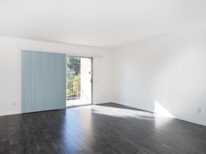 5700 Baltimore Drive 16, La Mesa CA 91942