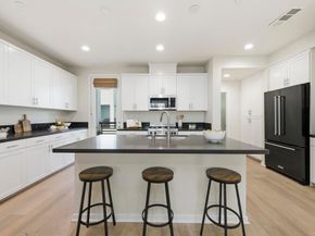 1566 Vista Del Mar Way 3, Oceanside CA 92054