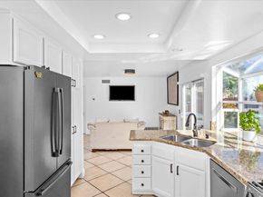 7946 Calle Posada, Carlsbad CA 92009