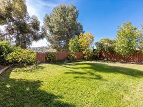 7946 Calle Posada, Carlsbad CA 92009