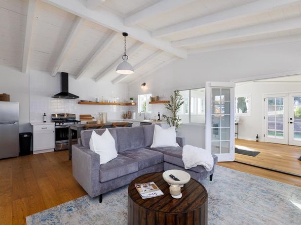 4350 Highland Drive, Carlsbad CA 92008