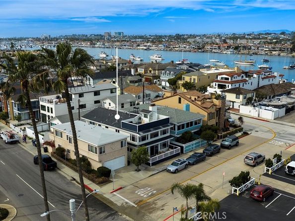 203 8th st, Newport Beach CA 92661