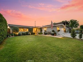 3217 Montana, Costa Mesa CA 92626