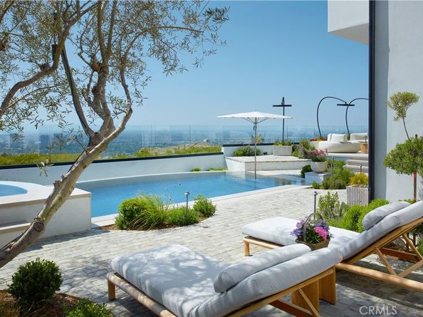 17 Muir Beach Circle, Corona Del Mar CA 92625