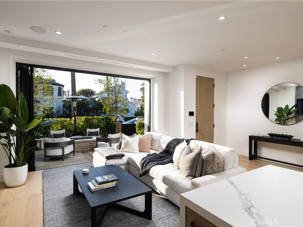 508 Goldenrod Avenue, Corona Del Mar CA 92625