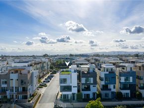 1660 Pomona Avenue, Costa Mesa CA 92627