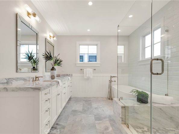 387 La Perle Place, Costa Mesa CA 92627