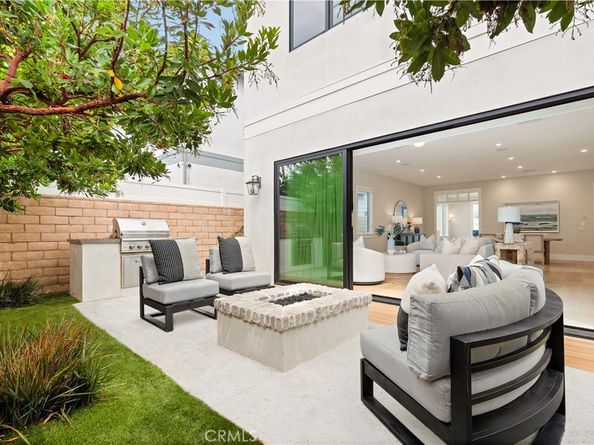 387 La Perle Place, Costa Mesa CA 92627