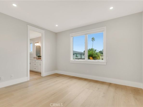 387 La Perle Place, Costa Mesa CA 92627