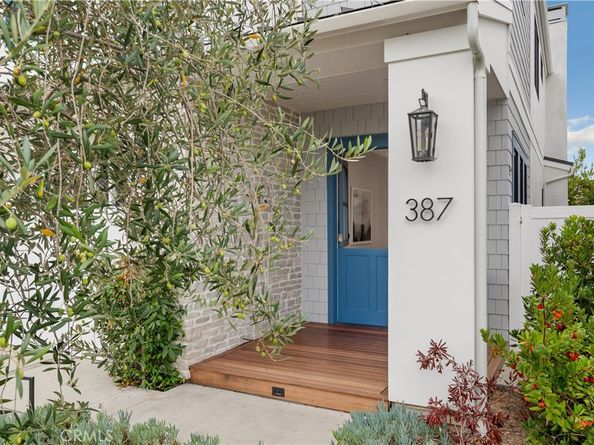 387 La Perle Place, Costa Mesa CA 92627
