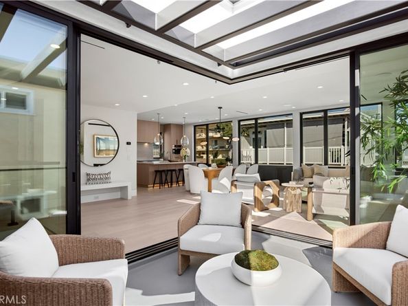 2501 Seaview Ave, Corona Del Mar CA 92625