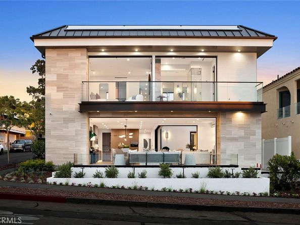 220 Carnation Ave., Corona Del Mar CA 92625
