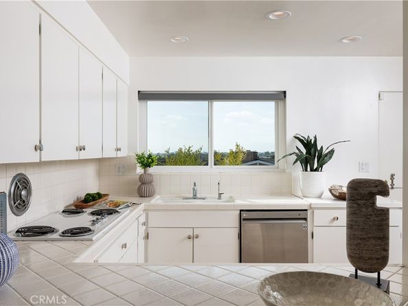 1007 White Sails Way, Corona Del Mar CA 92625