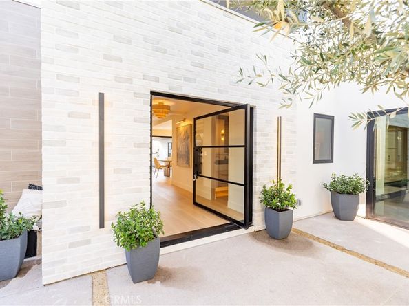 1717 Irvine Avenue, Newport Beach CA 92660