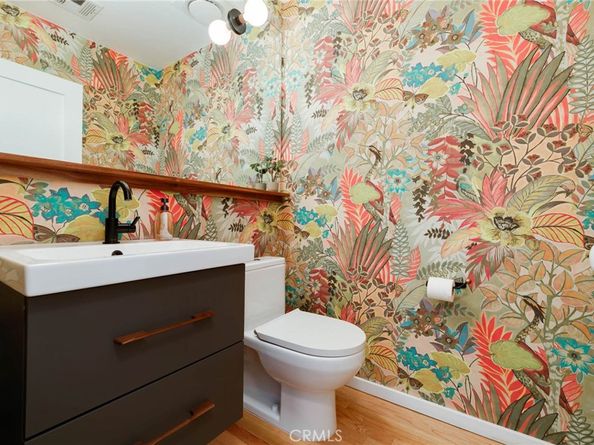 4676 Arriba Drive, Tarzana CA 91356