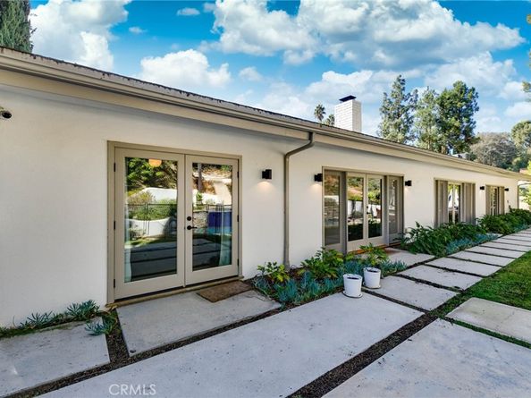 4676 Arriba Drive, Tarzana CA 91356